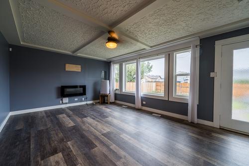 1036 Surrey Avenue, Kamloops, BC - Indoor