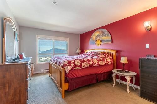 405-1120 Hugh Allan Drive, Kamloops, BC - Indoor Photo Showing Bedroom