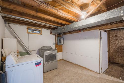 928 Sherbrooke Avenue, Kamloops, BC - Indoor