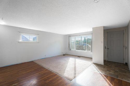 928 Sherbrooke Avenue, Kamloops, BC - Indoor Photo Showing Other Room