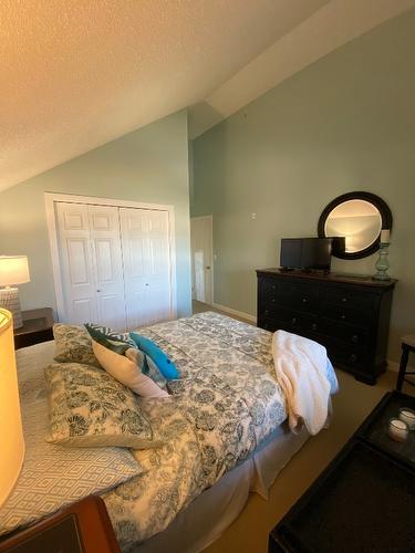 1416-205 Third Avenue, Invermere, BC - Indoor Photo Showing Bedroom