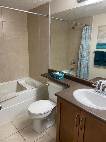 1416-205 Third Avenue, Invermere, BC - Indoor Photo Showing Bathroom