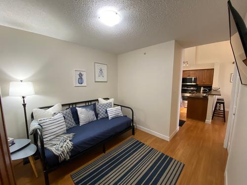 1416-205 Third Avenue, Invermere, BC - Indoor