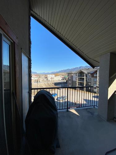 1416-205 Third Avenue, Invermere, BC - Outdoor With Exterior