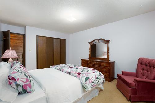 417B Alpine Crescent, Kimberley, BC - Indoor Photo Showing Bedroom