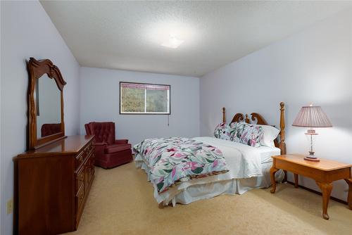 417B Alpine Crescent, Kimberley, BC - Indoor Photo Showing Bedroom