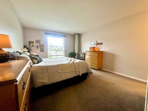 373 Oriole Way, Barriere, BC - Indoor Photo Showing Bedroom