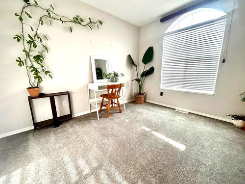 373 Oriole Way, Barriere, BC - Indoor Photo Showing Other Room