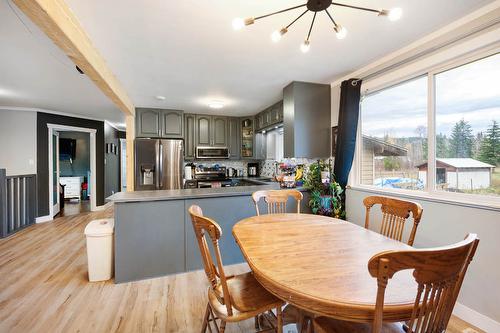 272 Guru Nanak Place, Clearwater, BC - Indoor Photo Showing Dining Room