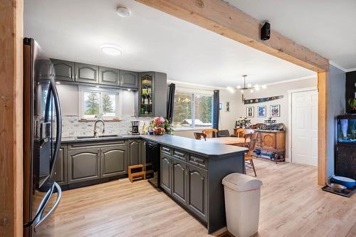 272 Guru Nanak Place, Clearwater, BC - Indoor Photo Showing Kitchen