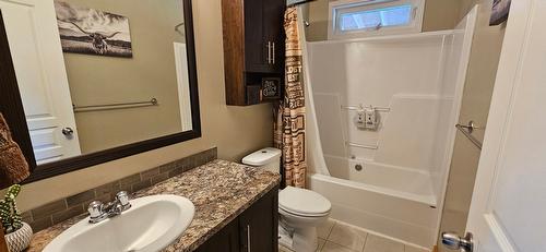 1796 Meadowbrook Settlement Road, Kimberley, BC - Indoor Photo Showing Bathroom