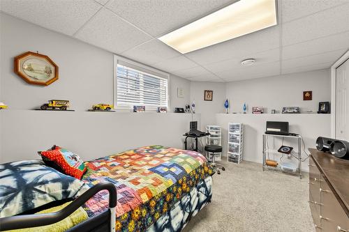 319 Brooke Drive, Chase, BC - Indoor Photo Showing Bedroom