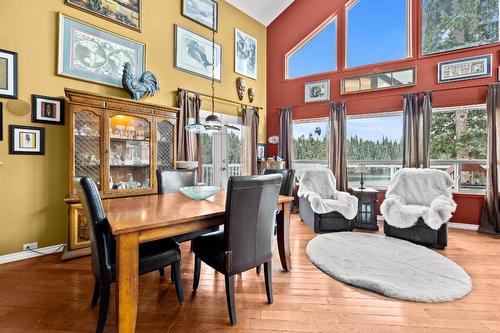 2-4436 Meadow Creek Road, Kamloops, BC - Indoor Photo Showing Dining Room