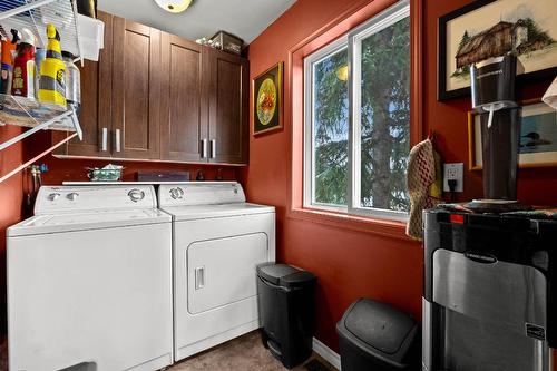 2-4436 Meadow Creek Road, Kamloops, BC - Indoor Photo Showing Laundry Room