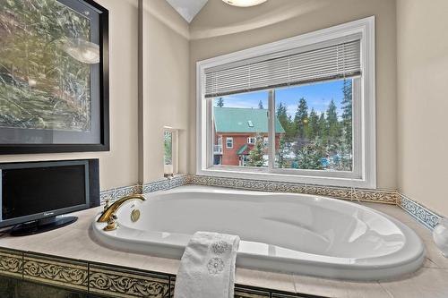 2-4436 Meadow Creek Road, Kamloops, BC - Indoor