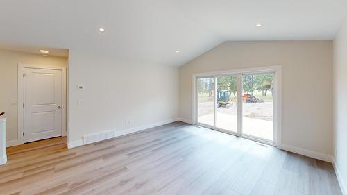 B-351 Legacy Lookout, Cranbrook, BC - Indoor Photo Showing Other Room