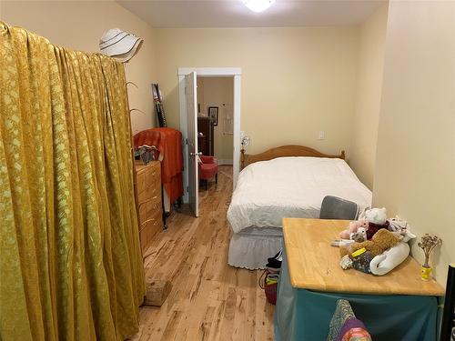 7-912 Slocan Street, Slocan, BC - Indoor Photo Showing Bedroom