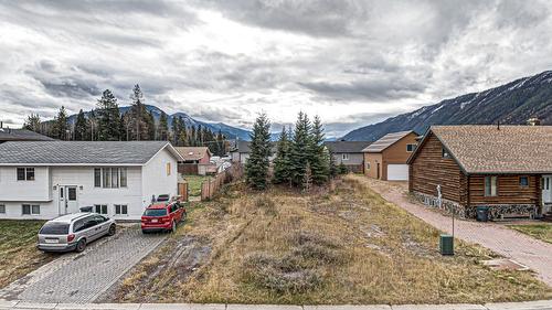 1320 Cypress Drive, Sparwood, BC - Outdoor