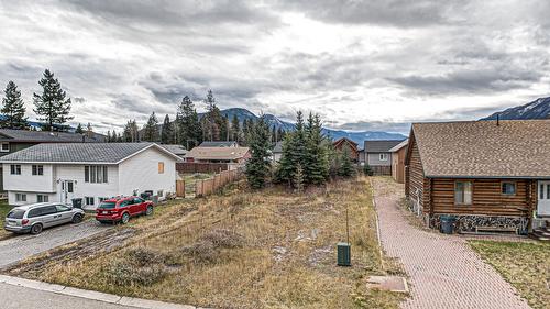 1320 Cypress Drive, Sparwood, BC - Outdoor