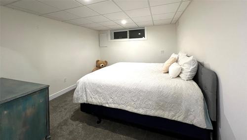 600 17Th Avenue, Cranbrook, BC - Indoor Photo Showing Bedroom