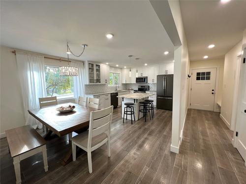 600 17Th Avenue, Cranbrook, BC - Indoor Photo Showing Dining Room