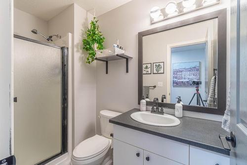 16-2655 Westsyde Road, Kamloops, BC - Indoor Photo Showing Bathroom