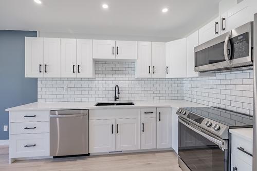 5-1311 Westside Park Drive, Invermere, BC - Indoor Photo Showing Kitchen With Upgraded Kitchen