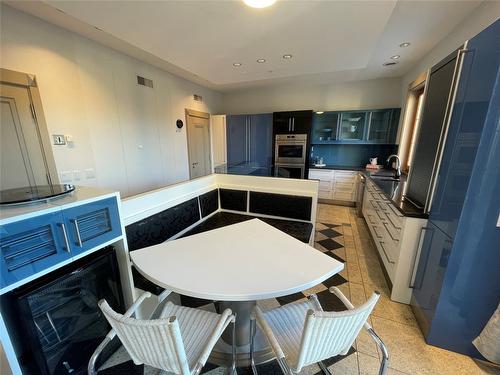 8285 Olson Road, Ta Ta Creek, BC - Indoor Photo Showing Kitchen