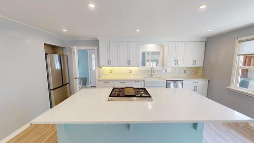 871 305Th Street, Kimberley, BC - Indoor Photo Showing Kitchen