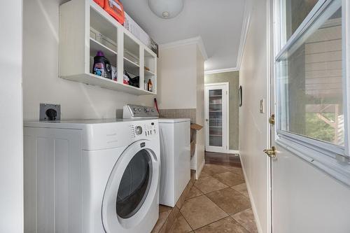 1973 Tranquille Road, Kamloops, BC - Indoor Photo Showing Laundry Room