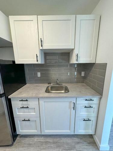 314-1703 Menzies Street, Merritt, BC - Indoor Photo Showing Kitchen