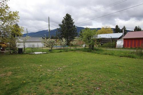 312 6Th Avenue, Nakusp, BC - Outdoor