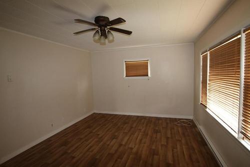 312 6Th Avenue, Nakusp, BC - Indoor Photo Showing Other Room