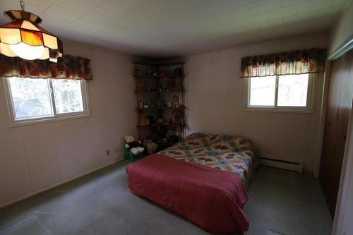 217 6Th Street, Nakusp, BC - Indoor Photo Showing Bedroom