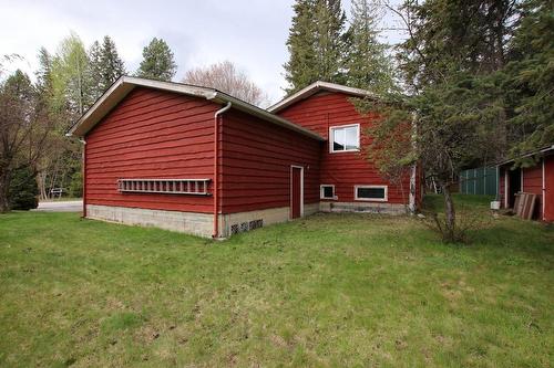 217 6Th Street, Nakusp, BC - Outdoor With Exterior