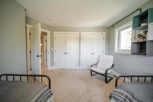 6040 Parnaby Road, Cranbrook, BC - Indoor Photo Showing Bedroom