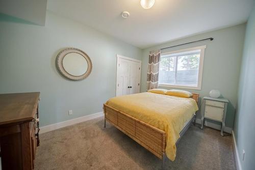 6040 Parnaby Road, Cranbrook, BC - Indoor Photo Showing Bedroom