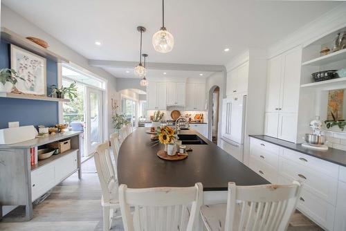 6040 Parnaby Road, Cranbrook, BC - Indoor Photo Showing Dining Room