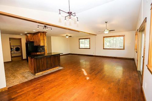 4598 Cedar Hill Road, Falkland, BC - Indoor Photo Showing Other Room