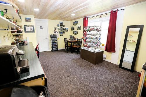 4598 Cedar Hill Road, Falkland, BC - Indoor Photo Showing Other Room