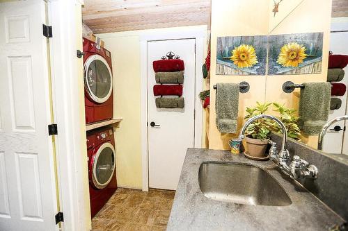 4598 Cedar Hill Road, Falkland, BC - Indoor Photo Showing Laundry Room