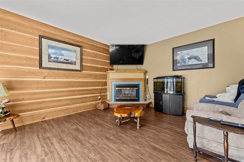 412 Sumac Road, Tappen, BC - Indoor With Fireplace