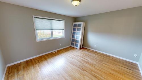 27-1401 30Th  N Avenue, Cranbrook, BC - Indoor Photo Showing Other Room