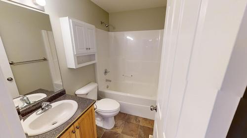 27-1401 30Th  N Avenue, Cranbrook, BC - Indoor Photo Showing Bathroom