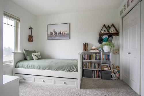 6-4878 Ridge Road, Radium Hot Springs, BC - Indoor Photo Showing Bedroom