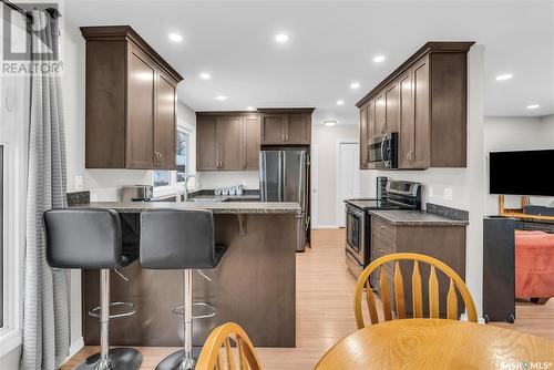 1705 Louise Avenue, Saskatoon, SK - Indoor Photo Showing Kitchen With Upgraded Kitchen