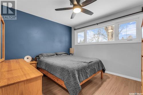 1705 Louise Avenue, Saskatoon, SK - Indoor Photo Showing Bedroom