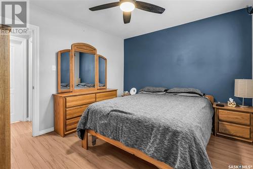 1705 Louise Avenue, Saskatoon, SK - Indoor Photo Showing Bedroom