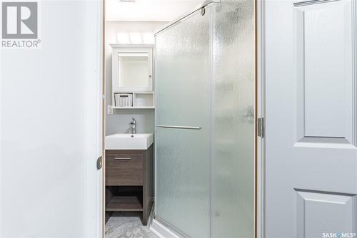 1705 Louise Avenue, Saskatoon, SK - Indoor Photo Showing Bathroom