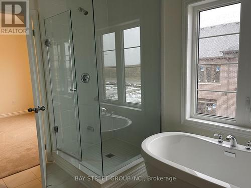 3173 Blazing Star Avenue, Pickering, ON - Indoor Photo Showing Bathroom